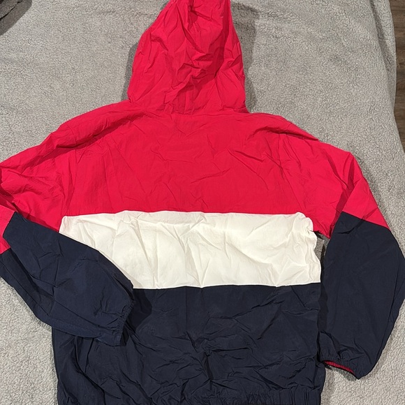 Windbreaker - Picture 3 of 5
